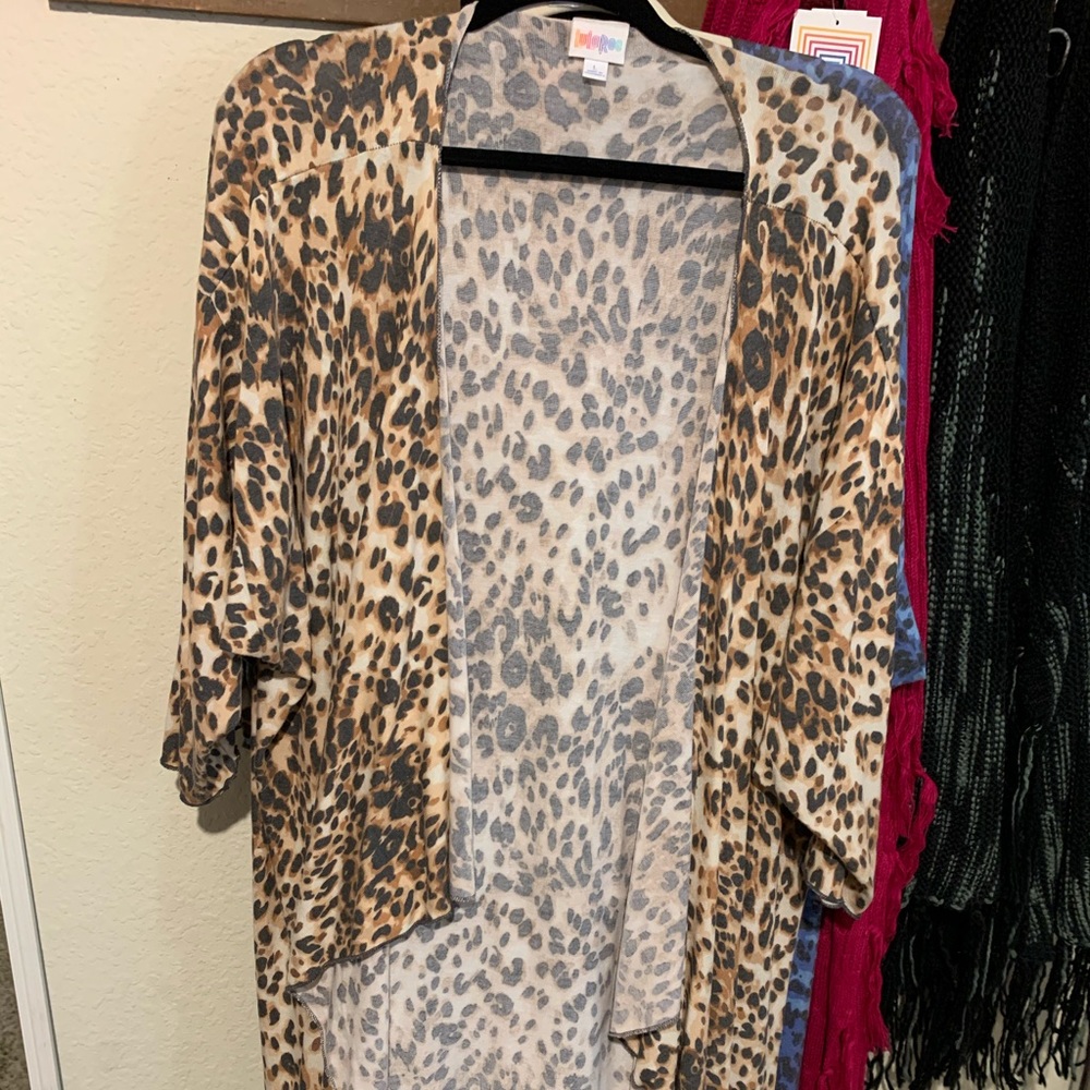 LuLaRoe Shirley (offers accepted)